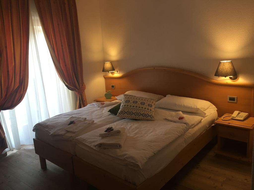 I Tre Magli Hotel Dimaro Ngoại thất bức ảnh